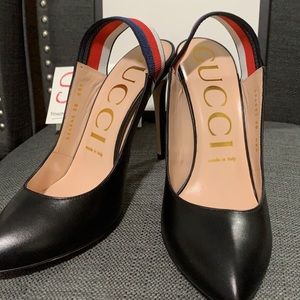 Auth Gucci black Leather Pump heels size 38(8)